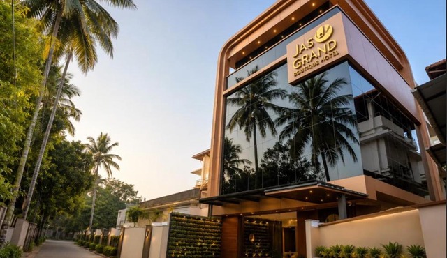 Jas Grand Inn