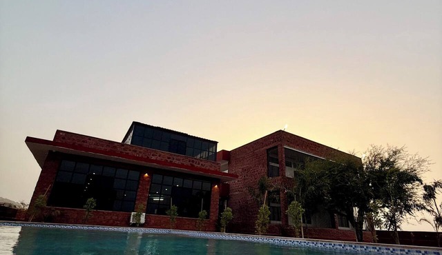 Jawai Mount Town