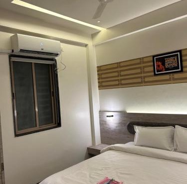Jayam Royal Hotel
