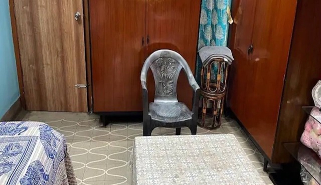 Jharna's Homestay with Kitchen,Dinning & a Garden view with in a City