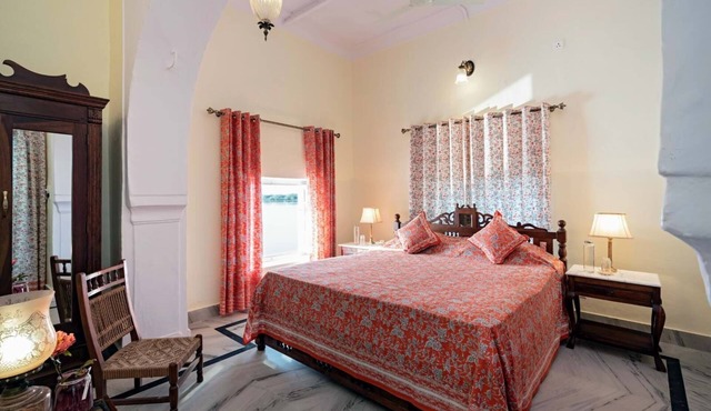 Junia Bagh A Lakeside Homestay