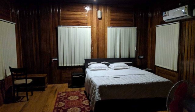 K V WOODEN HOMESTAY