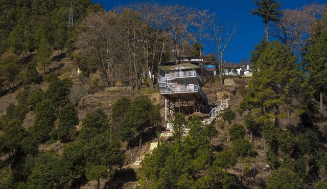 Kaath Maati-Luxurious woodem two storied Treehouse in the lap of nature