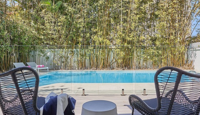Kaiyar Villa - Luxury Beachside House in the Heart of Kirra - Linen Provided - Min. 4 Nights! in Coolangatta