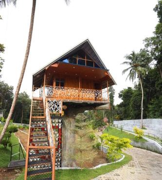 Karingens Resort