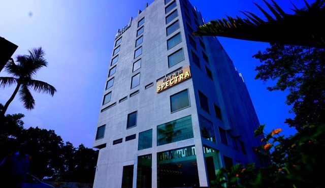 KAY-EM Spectra Hotel
