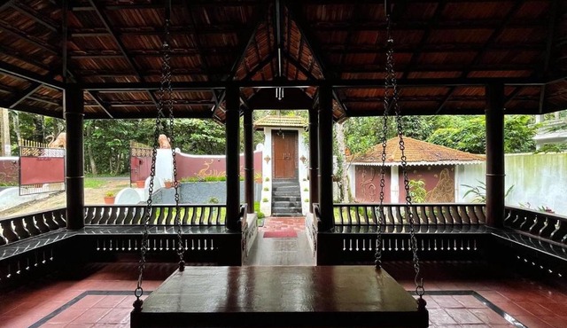 KERALA HERITAGE HOME (Periya veedu)