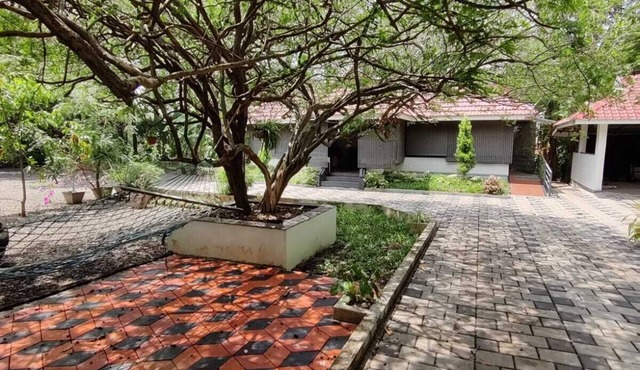 Kerala Traditional 2 bedroom home with AC in charming green surrounding in Kochi