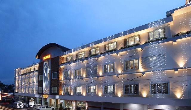 Kgees- HillTown Hotel