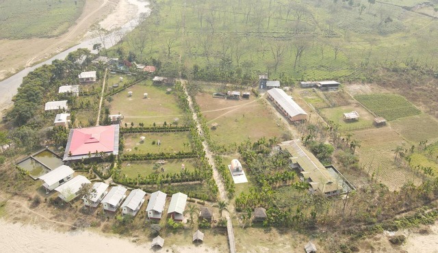 Khamar Bari in Mal