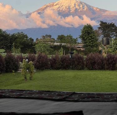 Kibo View Farm Lodge in Shiri
