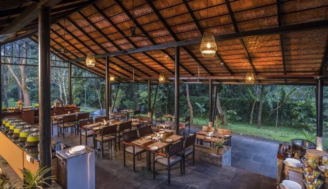 Klov Resort & Spa
