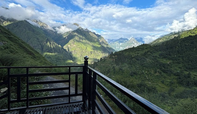 Kuari Pass Inn