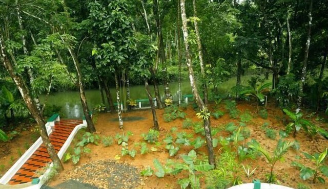 Kuttickattil Gardens Home Stay