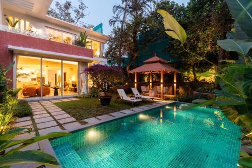 La Dora by The Blue Kite -3BHK Contemporary Villas with Pvt Pool, 5 mins Walk to Vagator beach-Caretaker, Kitchen & Garden
