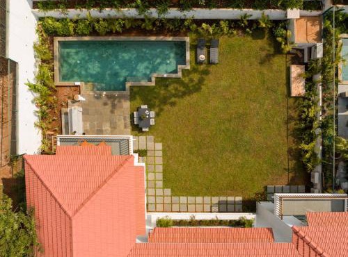 La Estada by The Blue Kite, 4BHK Premium Villa in Assagao with Private Pool, Garden, Caretaker & Security, Near Famous Cafés & Beaches