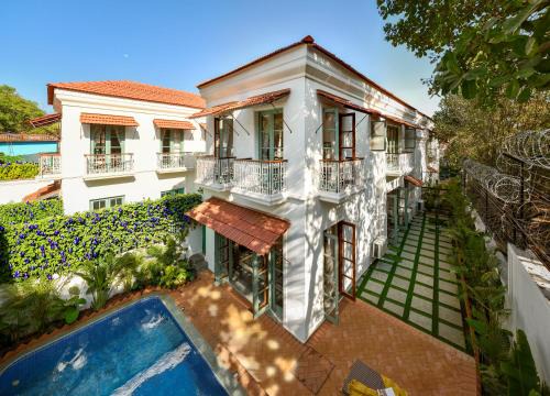 La Massima by The Blue Kite 2BHK Indo Portuguese Style Villa in Parra with Private Pool, Fully Equipped Kitchen, WiFi & 24x7 Security