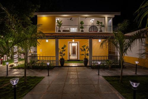 La Meadow Villa with Swimming Pool