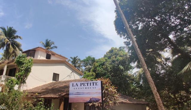 La Petite Guest House