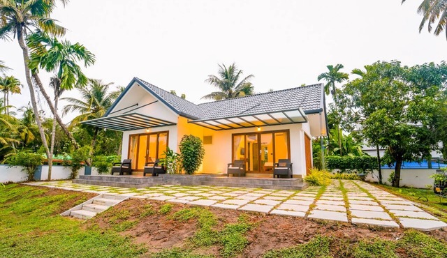La Riva Pool Villa Kochi By VOYE HOMES