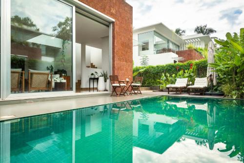 La Sierra by The Blue Kite - 2 & 3BHK Villas near Anjuna & Vagator Beach with Private Pool, Terrace, Garden, Kitchen & Security