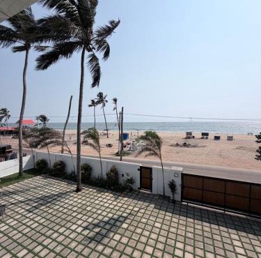 LAGUNA BLU beach villa