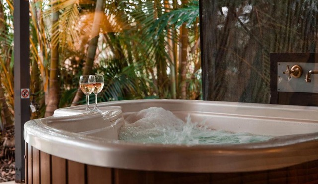 Lake Russell Lakeside Retreat in Emerald Beach