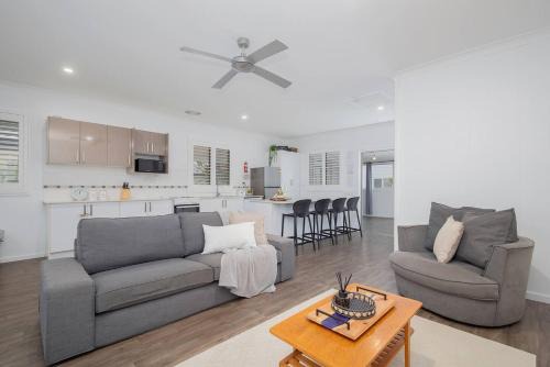 Lakeview Haven - Laid-back Days by Pelican Foreshore in Pelican Flat