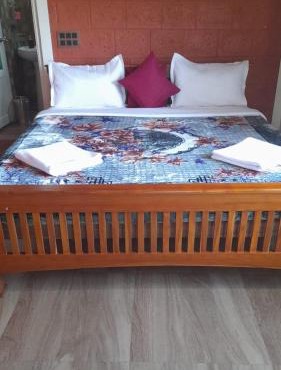 Lakeview Homestay Cottage AC room