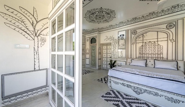 Lalluji Luxe