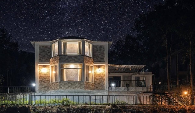 Lans Bliss Villa 3BHK with Sunset View by Homeyhuts