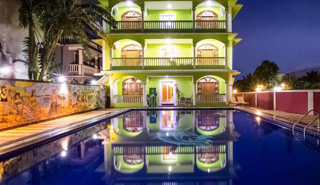 Larios Beach Holidays