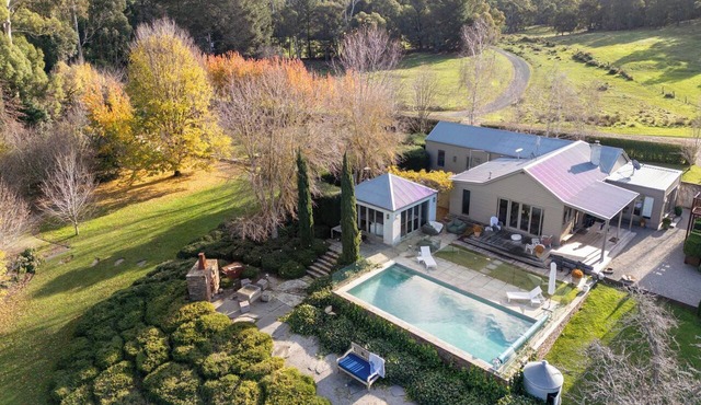 Lauriston River House + Cottage - Your own private casa, 8 minutes from Kyneton in Lauriston