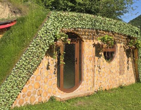 lazy trout house
