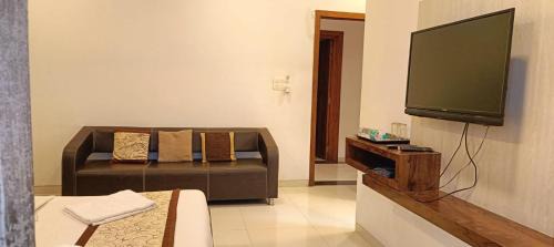 Legacy 8BHK Villa