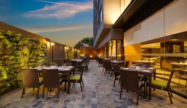 Lemon Tree Hotel Viman Nagar Pune