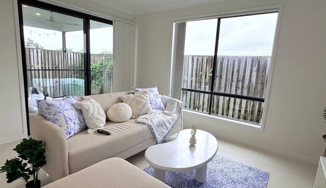 Little Santorini Home - Family in Pimpama