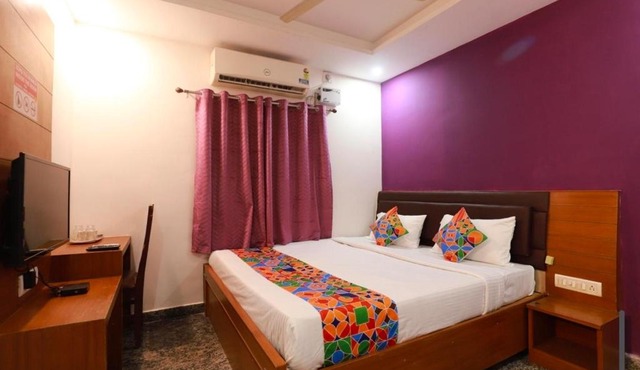 Lloyd's Inn Perumbakkam