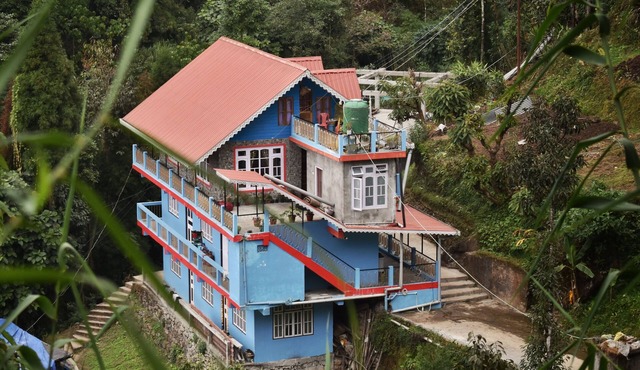 Located in the heart of Darjeeling surrounded by greenery.