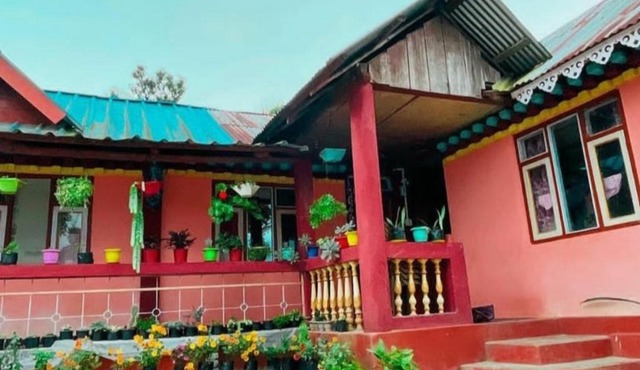 Lodenla Homestay By StayApart