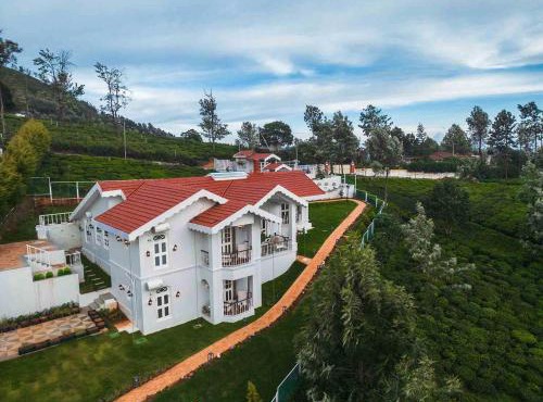LohonoStays Villa Lansdowne