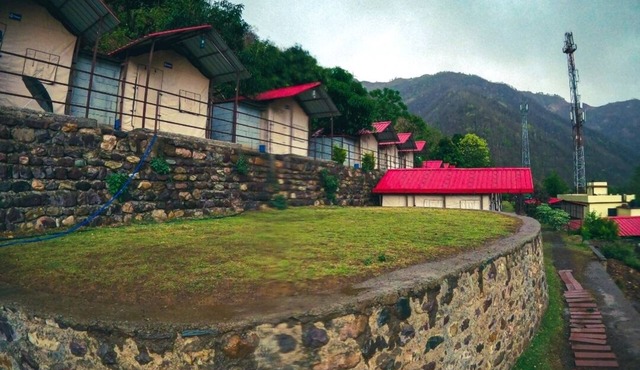 Looking for a camp in Rishikesh? Camping property with river and mountain view.