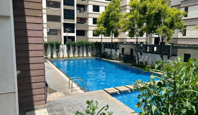 Lovely 3-bedroom Condo- Bh06