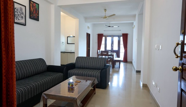 Lovely 3-br. flat at Kadavanthra