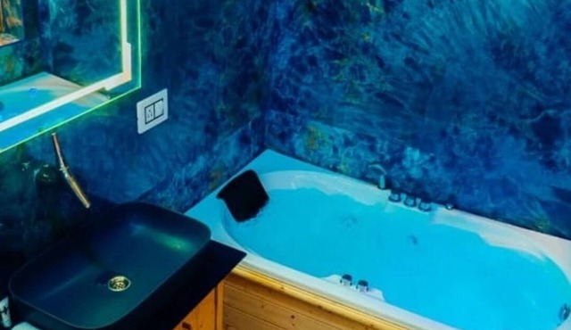 Lovely Hawk Wooden Cottages - Nature, Comfort, and Jacuzzi Bliss for Two.