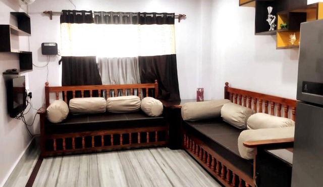 LOVELY HOME STAY
