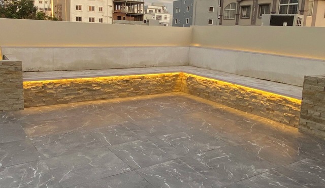 Lovely studio with AC in vibrant Hyderabad neighborhood