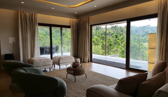 Lovely villa with WiFi in a Coffee Estate at Virajpet