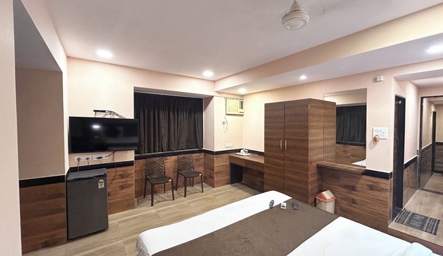 Lucky Serviced Apartments – Near BKC
