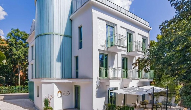 Luna Residence